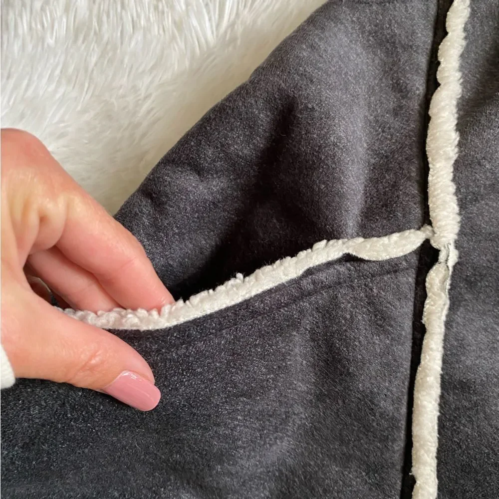 LULAROE Marlow Faux Suede Sherpa Vest Womens Size‎ Medium Gray